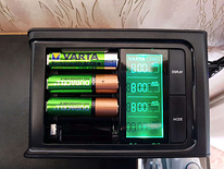 VARTA LCD Smart Charger akulaadija