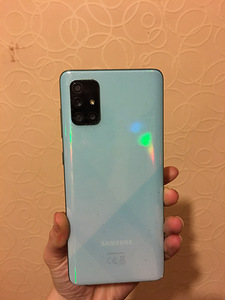Продам телефон Samsung