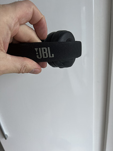 Продам беспроводные наушники JBL E45Bt