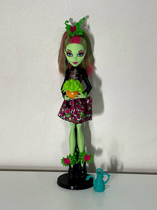 MONSTER HIGH кукла Venus McFlytrap Gloom and Bloom, оригинал