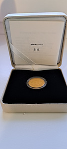 Золотая монета номиналом 25 евро 2022 г., посвященная Дню зе