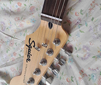 Гитара SQUIER BULLET HSS + Усилитель и чехол.