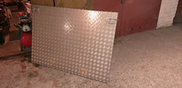 Gofreeritud alumiiniumkate koos kinnitustega, info fotol.