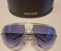 Солнцезащитные очки Роберто Кавалли