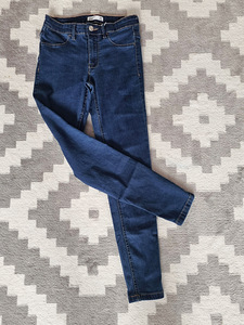 Новые темно-синие джинсы, размер S