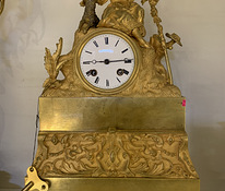 Каминные часы,бронза,позолота. Франция. 19-й век.