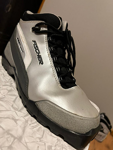 Лыжные ботинки Фишер, размер 43