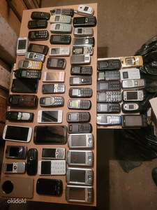 58 старых телефонов