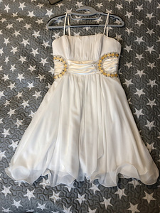 Valge kleit