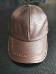 Кожаная шляпа
