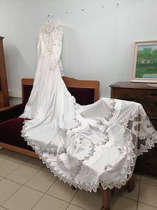 Шикарное свадебное платье.