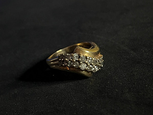 Kuld sõrmus teemantidega 585 proov (№K226)