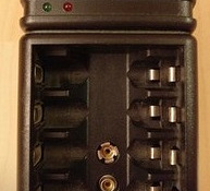 Зарядное устройство для батареек AA, AAA, 9V NiCD / NiMh
