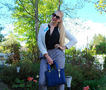Женские брюки с однотонным рисунком размер 40 H&M