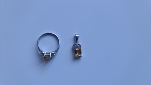 Новое серебряное кольцо и серебряное колье с цитрином