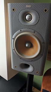 Bowers and Wilkins DM601 S3