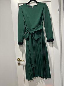 Müüa Kirill Safonovi disaini kleit