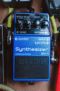 Педаль эффектов Boss SY-1 Synthesizer