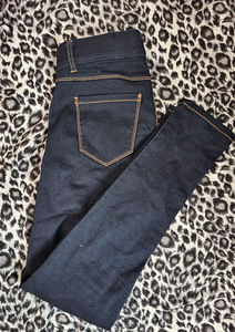 Эластичные джинсовые брюки