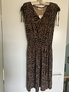 Платье, новое, 36