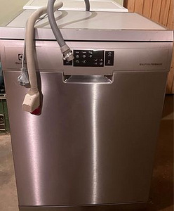 Посудомоечная машина Electrolux XXL ESF8630ROX