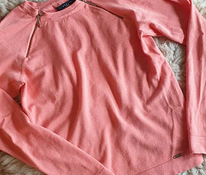 Красивый лососево-розовый свитер Mohito. Внутри размер М, но подходит и S.