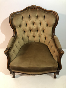 Кресло в стиле рококо