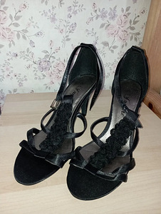 Черные каблуки (размер 40)