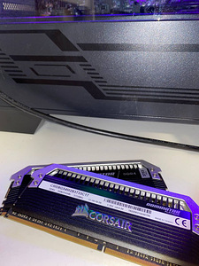 RAM - Corsair Dominator Platinum 8 GB (2x4GB)3722Hz!!!