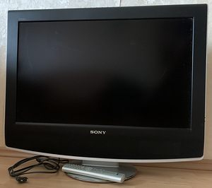 Televiisor Sony Wega LCD Color TV 32"