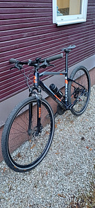 Велосипед гибрид. WHITE SC Trainer FF 20