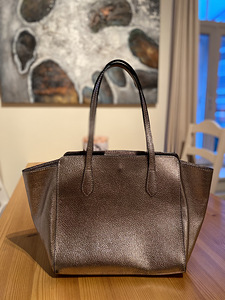 Leather handbag made in Italy