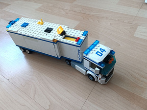 LEGO POLICE TRUCK