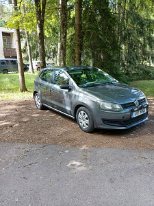 VOLKSWAGEN POLO (2 foto / 14)
