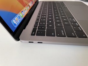 MacBook Pro 13 2017 г. 8 ГБ 256 ГБ США КЛАВИАТУРА