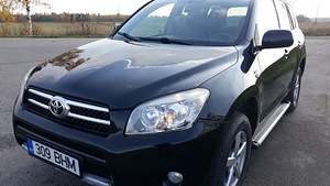 TOYOTA RAV4 2.2D 100kW (1 foto / 15)