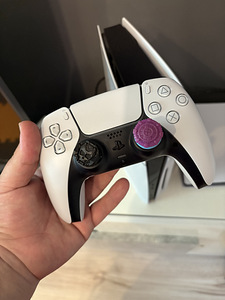 PlayStation 5 Slim с дисководом (3 фото из 3)
