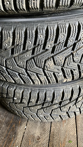 Диски BMW и шины 195/65r15 (3 фото из 5)