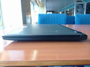 Lenovo B50-10, SSD 128, RAM 4Gb, 15.6 inch (2 foto / 4)