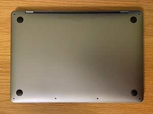 MacBook Pro 13' 2017 12/256 i5 (8 фото из 8)