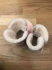 Ugg laste 20.5 (2 foto / 4)