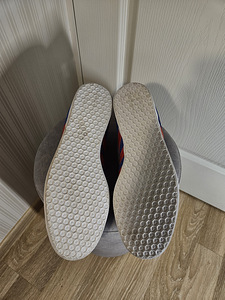 Meeste tossud Adidas Gazelle (6 foto / 6)