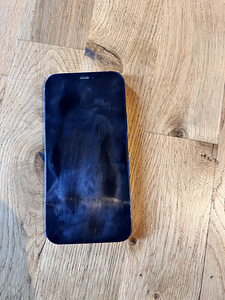 Продается iPhone 12 128GB (1 фото из 2)