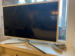 Samsung TV 32" UE32ES6715U (1 foto / 4)