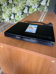 Телевизор LG и DVD-плеер (4 фото из 5)