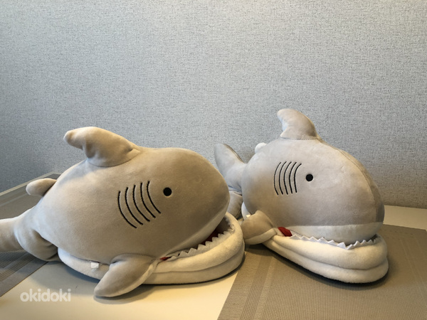 Тапочки - акулы (фото #1)