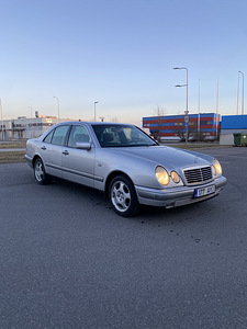 Mercedes-Benz E300 OM606 (2 foto / 9)