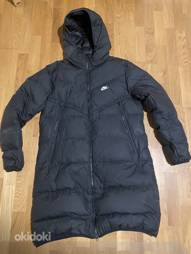 Nike mantel