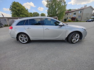 Opel insignia sports tourer 2010a (2 foto / 4)