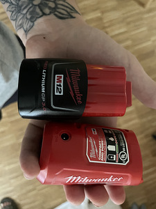 Patareid powerbank Milwaukee M12 (5 foto / 5)